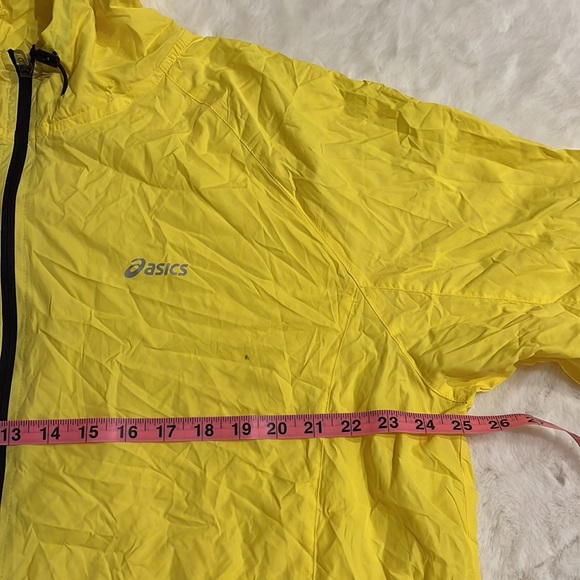 Asics packable rain jacket **SOLD** - Picture 9 of 13